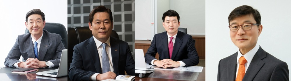 임진구 SBI저축은행 대표와 정진문 SBI저축은행 대표, 최성욱 JT저축은행 대표, 박윤호 JT친애저축은행 대표(왼쪽부터). /사진제공=각사
