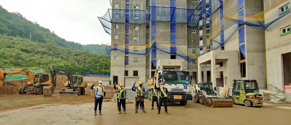 여수 아파트 안전점검 현장 / 사진제공=부영