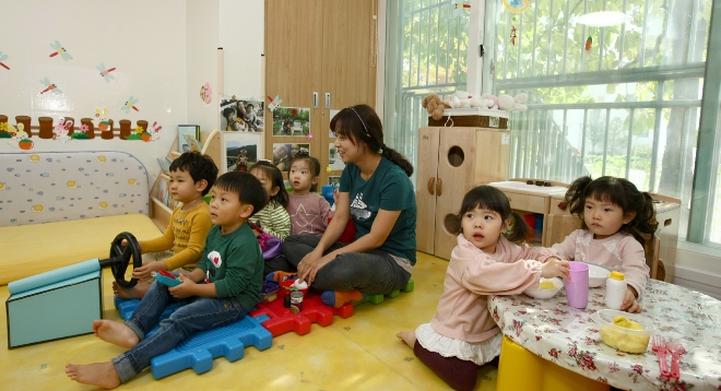 롯데케미칼 연구소 내 어린이집. 사진=롯데케미칼.