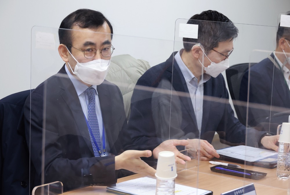 금융위원회와 과학기술정보통신부가 1일 오전 서울 중구 서울역 스마트워크센터에서 공동으로 핀테크·블록체인 활성화를 위한 현장간담회를 개최했다. /사진제공=금융위원회