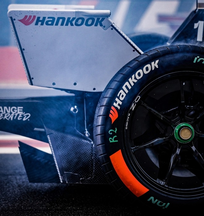 포뮬러E 젠3에 장착된 한국타이어 전기차 레이싱 타이어 '아이온'. 제공=한국타이어.