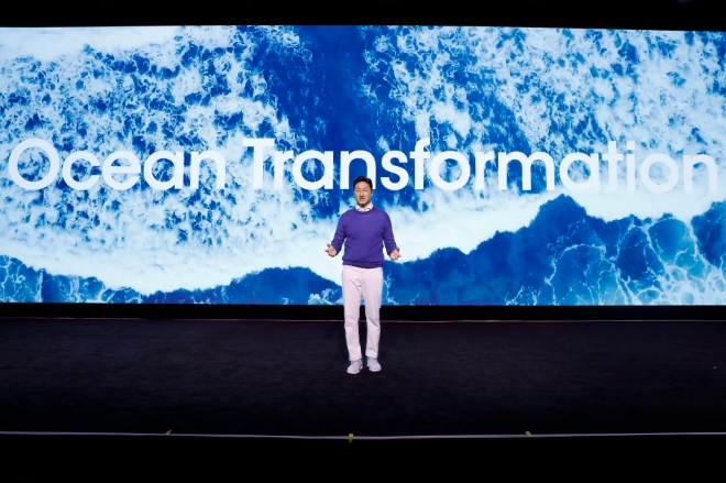 정기선 HD현대·한국조선해양 사장이 CES 2023서 기조연설하고 있다. /사진=HD현대.