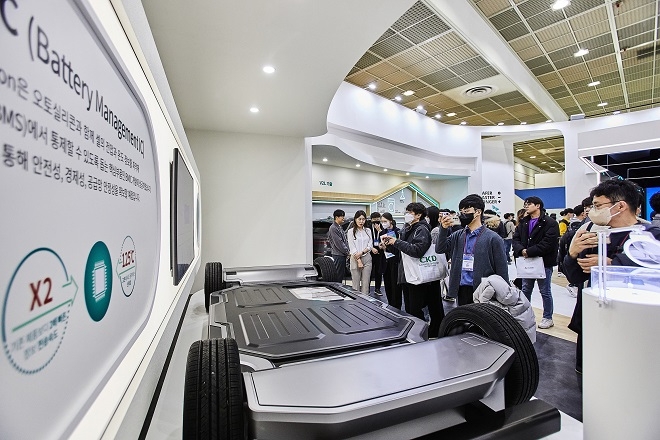 SK온 S팩 기술 모형.