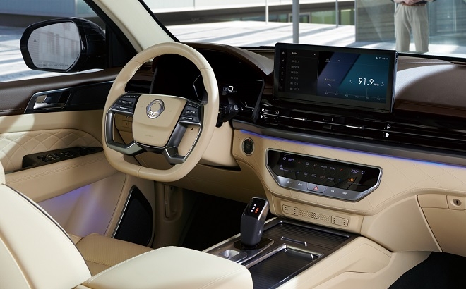 KG 렉스턴 뉴 아레나 실내 이미지.