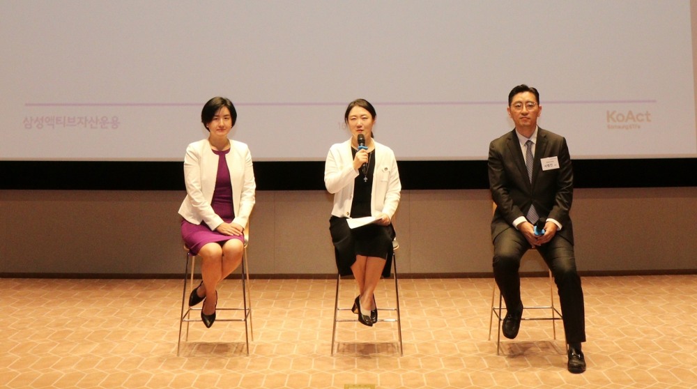 삼성액티브자산운용은 3일 액티브 ETF 브랜드 ‘KoAct’ 출시 기념 기자간담회를 개최했다. 질의응답(Q&A) 모습. (왼쪽부터) 김지운 삼성액티브자산운용 본부장, 민수아 삼성액티브자산운용 대표, 서범진 삼성액티브자산운용 전략솔루션 총괄. / 사진제공= 삼성액티브자산운용(2023.08.03)