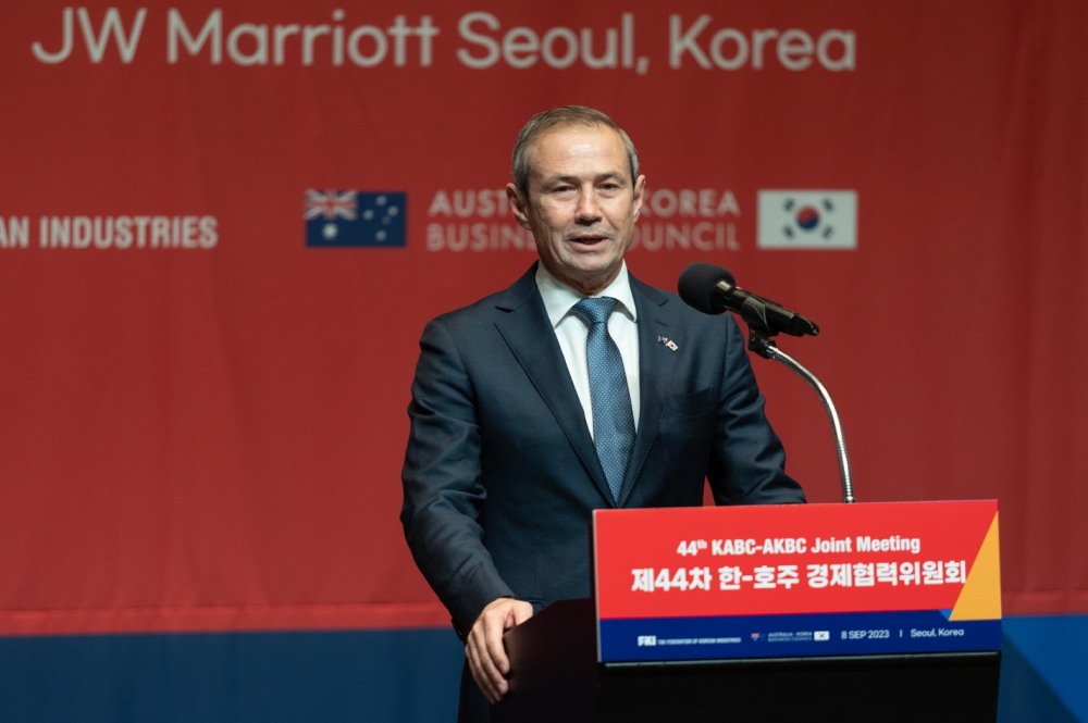 한-호주 경협위 회의에서 연설하는 로저 쿡 총리 /사진제공=서호주정부한국대표부