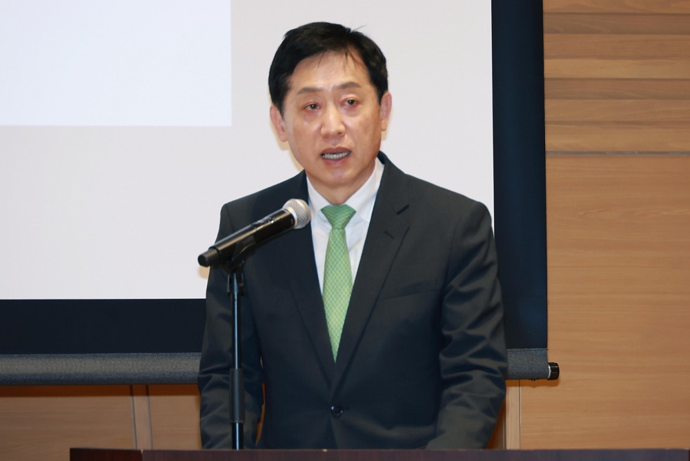 김주현 금융위원장이 4일 오전 일본 도쿄 미나토구 산업진흥센터에서 열린 한일 협력 스타트업 펀드 출범식에 참석해 축사를 하고 있다./사진제공=금융위