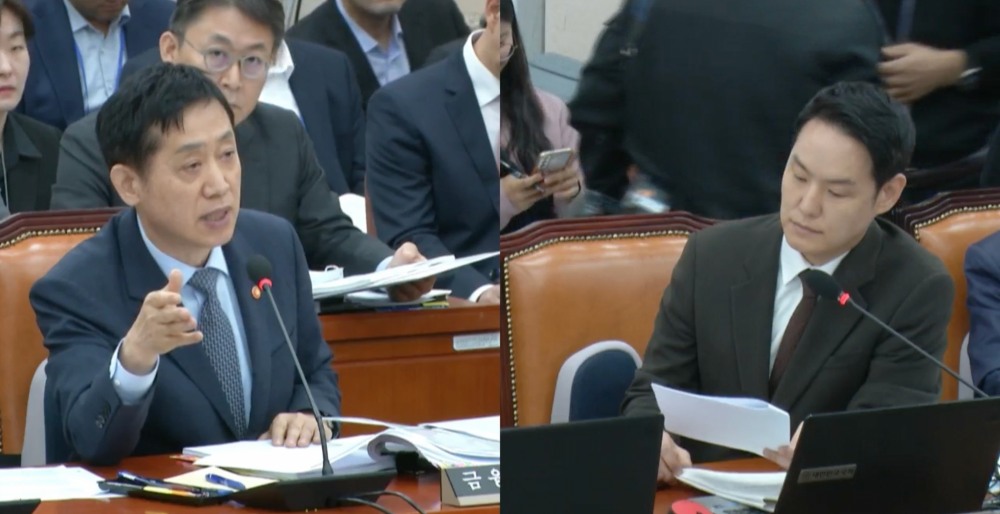 김주현 금융위원장이 11일 서울 여의도 국회에서 열린 정무위원회 국정감사에서 김한규 더불어민주당 의원의 질의에 답변하고 있다.