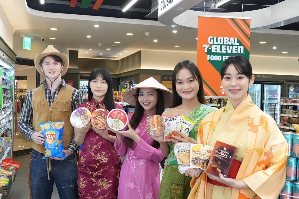 세븐일레븐은 글로벌 네트워크를 활용해 여러나라 인기 히트상품을 선보이고 있다./사진제공=세븐일레븐