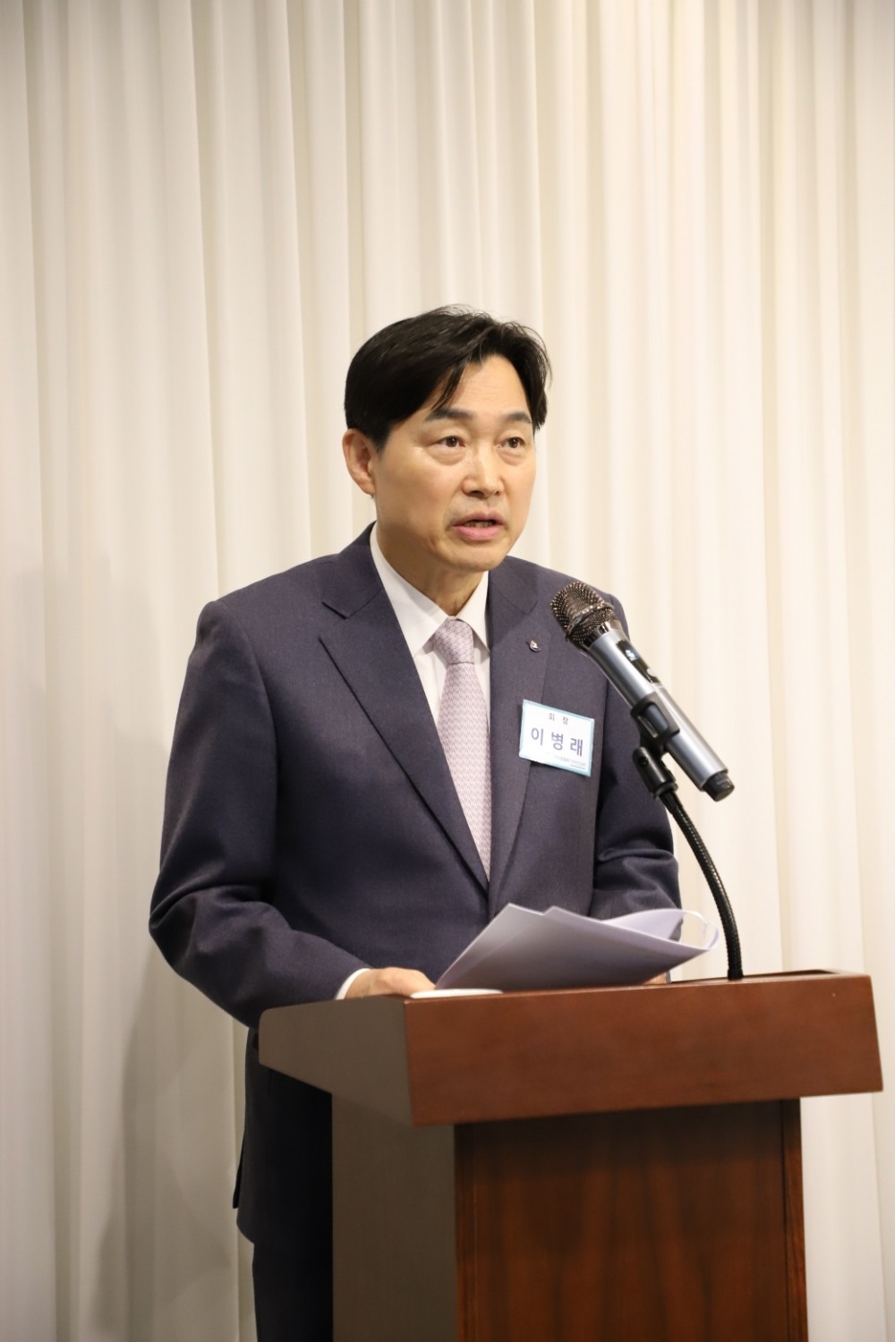 이병래 손해보험협회장이 3일 열린 취임 100일 기자간담회에서 올해 손보협회 중점 추진 사업을 발표하고 있다.(2024.04.03.)./사진제공=손해보험협회