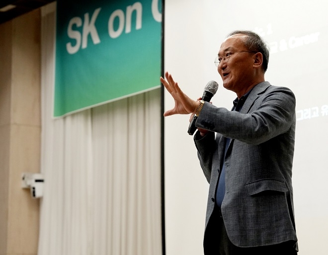 이석희 SK온 사장 "전동화 예정된 미래, 핵심은 배터리 성능"