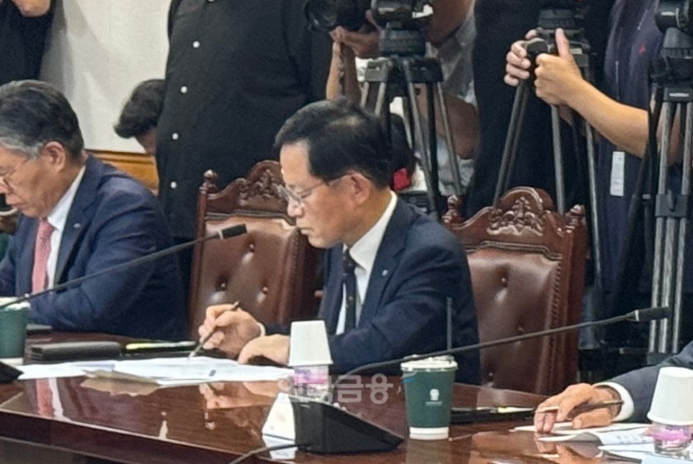 10일 서울 중구 은행연합회에서 열린 금감원장-은행장 간담회에 조병규 우리은행장이 참석했다./ 사진 = 홍지인 기자