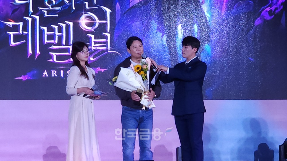 권영식 넷마블 대표가 수상소감을 발표하고 있다. / 사진=김재훈 기자