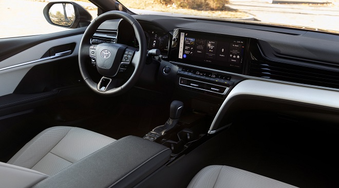 토요타 캠리 9세대 풀체인지 한국 상륙...쏘나타와 경쟁은 No?