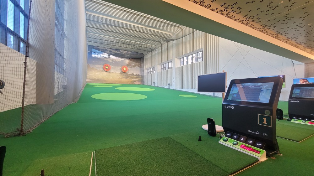 로열파크씨티Ⅱ 복층 구조 인도어 골프연습장./사진=주현태 기자