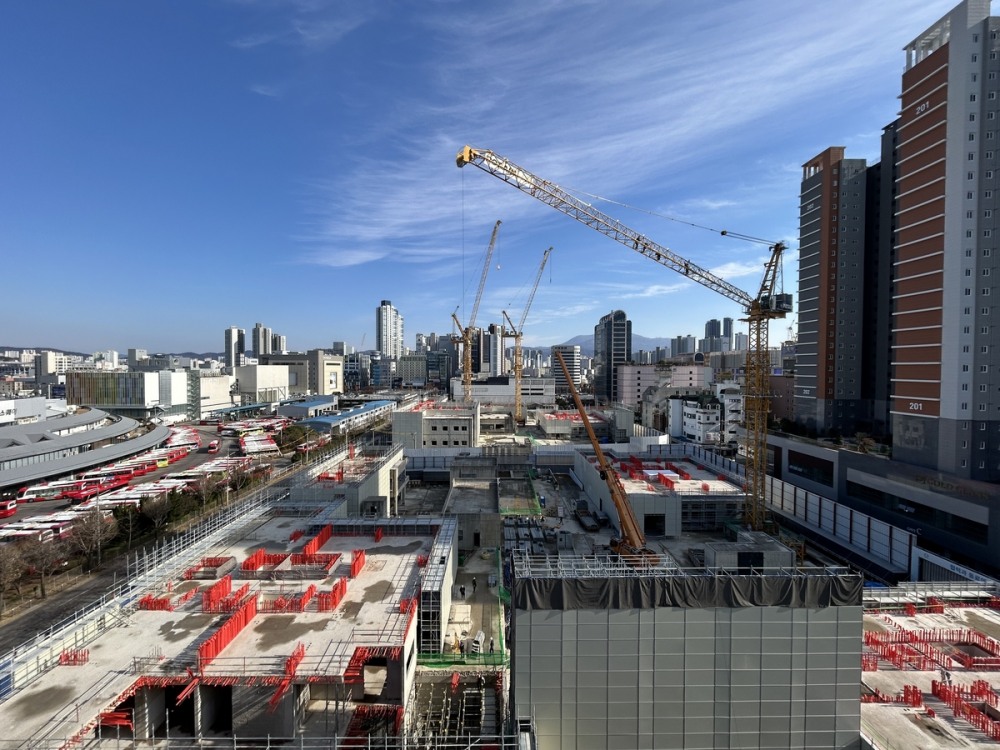 철거 작업이 진행된 광주 화정아이파크 현장 모습