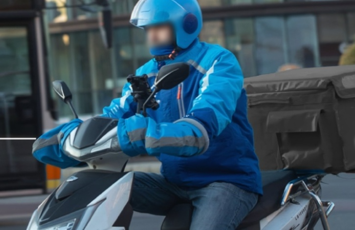 배달하는 라이더의 모습. *위 사진은 해당 기사와 무관. /사진=만나플러스 홈페이지