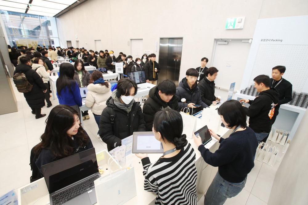 삼성전자 갤럭시S 25 시리즈 사전 개통 현장. / 사진=삼성전자
