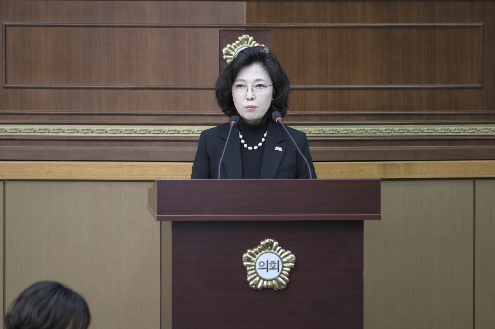 권영숙 마포구의회 부의장이 본회의에서 신상발언을 하는 모습./사진제공=권영숙 의원실