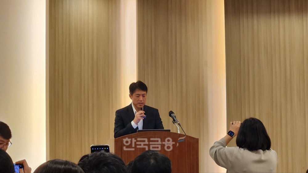 김석환 위믹스 PTE.LTD 대표가 17일 위믹스 해킹 관련 브리핑을 진행하고 있다. / 사진=김재훈 기자