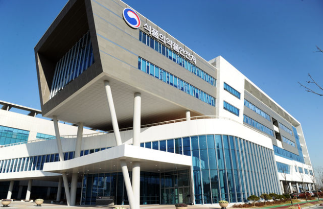 식품의약품안전처는 17개 지방자치단체와 함께 오는 18일까지 병·의원, 약국 등과 온라인상에서 의약품(의약외품 포함)의 표시·광고 위반에 대한 집중점검을 실시한다고 14일 밝혔다. /사진=식품의약품안전처