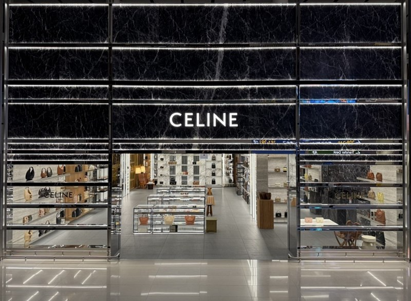 신세계면세점이 국내 업계 최초로 셀린느 남녀복합부티크 매장을 오픈했다. /사진제공=신세계면세점