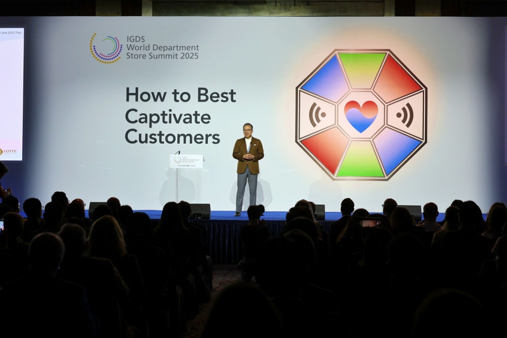 'K 리테일, K 경영'의 연사자로 나선 롯데백화점 정준호 대표./사진제공=롯데백화점