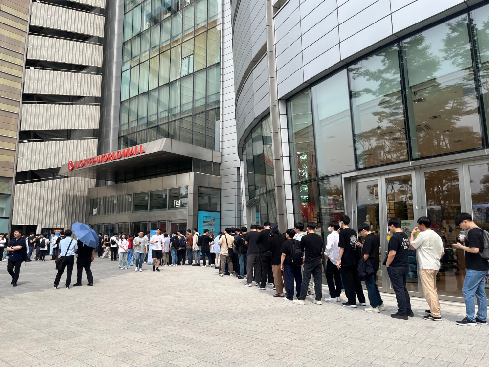 넥슨이 13일 ‘던전앤파이터(이하 던파)’ 공식 팝업스토어 ‘스노우메이지 in 롯데월드타워·몰’을 오픈했다. / 사진=정채윤 기자