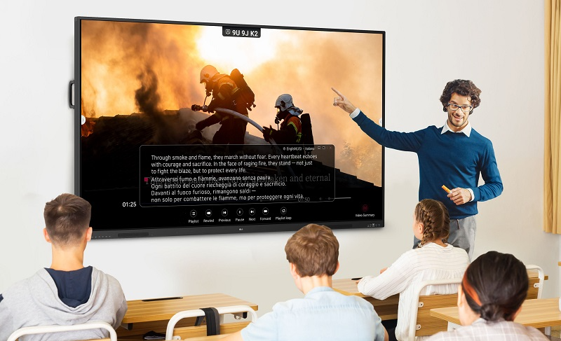 LG전자, 실시간 번역해주는 AI 전자칠판 선보인다