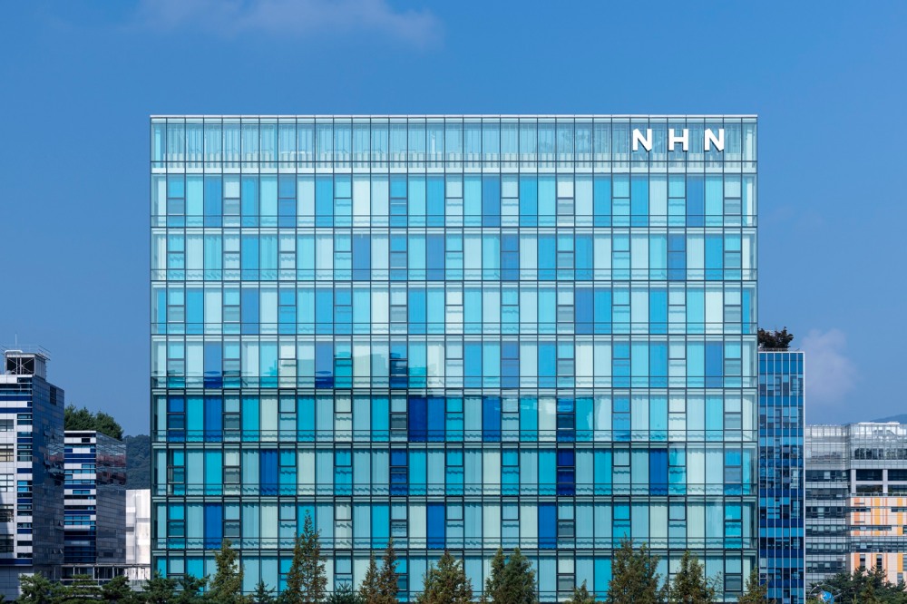 NHN이 과학기술정보통신부 개최 ‘제38회 정보문화의 달 기념식’에서 진행된 정보문화 유공 정부포상에서 장관 표창을 수상했다고 19일 밝혔다. 사진은 NHN 사옥 '플레이뮤지엄'. / 사진=NHN