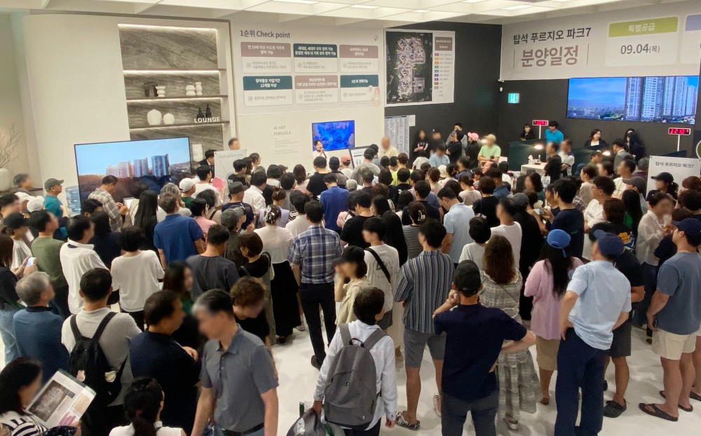 탑석 푸르지오 파크7 견본주택 내부./사진제공=대우건설