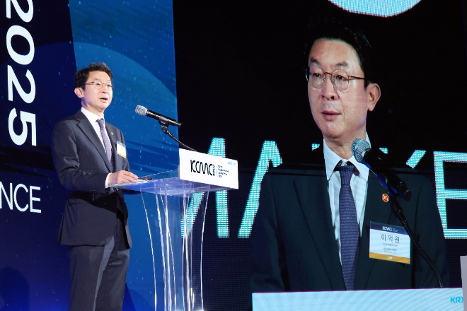 이억원 금융위원장이 29일 서울 웨스틴 조선 호텔에서 열린 ‘한국 자본시장 컨퍼런스 2025’에서 축사를 하고 있다. / 사진제공= 한국거래소(2025.09.29)