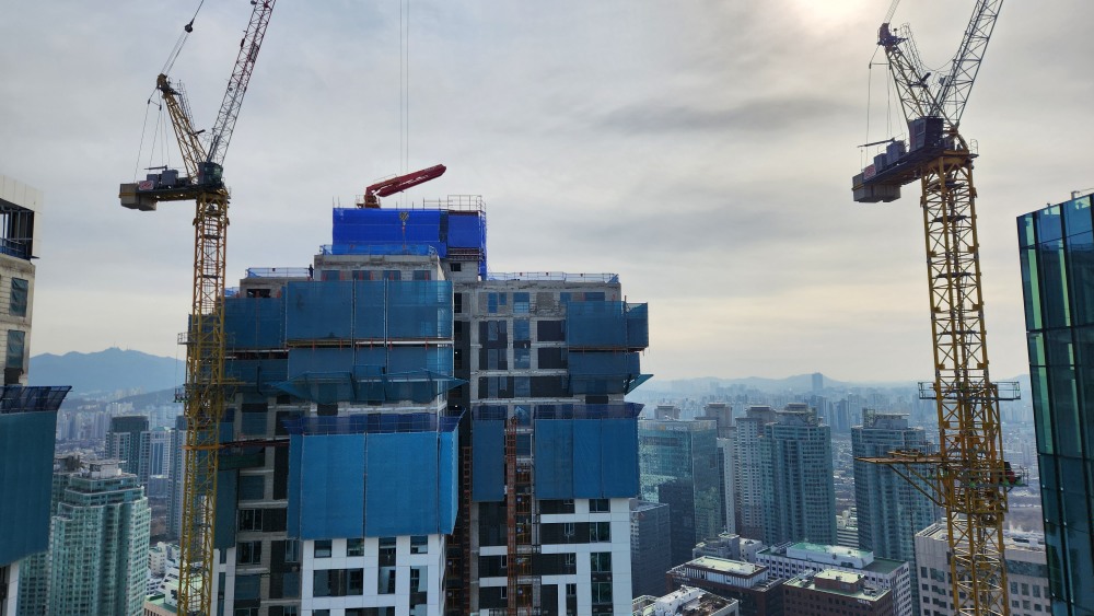 서울 시내 아파트 공사 현장./사진=한국금융DB
