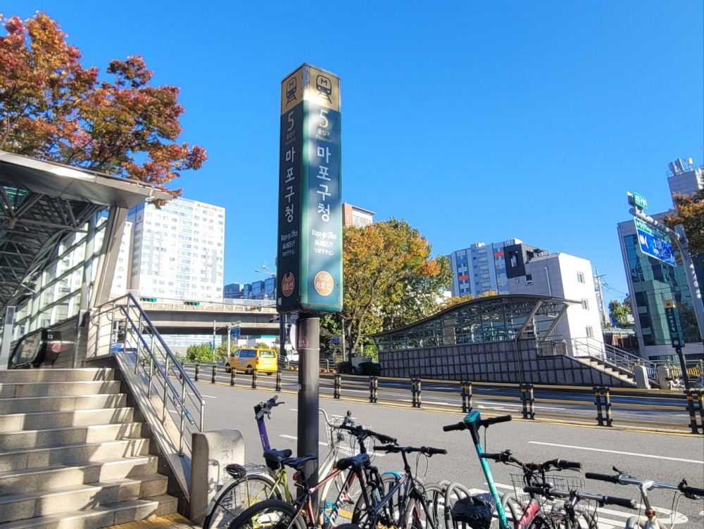 오전 9시, 마포구청역에서 출발해 한강버스로 출근길에 나서보기로 했다./사진=주현태 기자