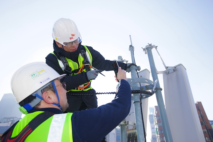 SK텔레콤은 성탄절 전후와 연말연시 기간 통신 트래픽 증가에 대비해 이동통신 품질 집중 관리에 돌입했다고 22일 밝혔다. / 사진=SK텔레콤