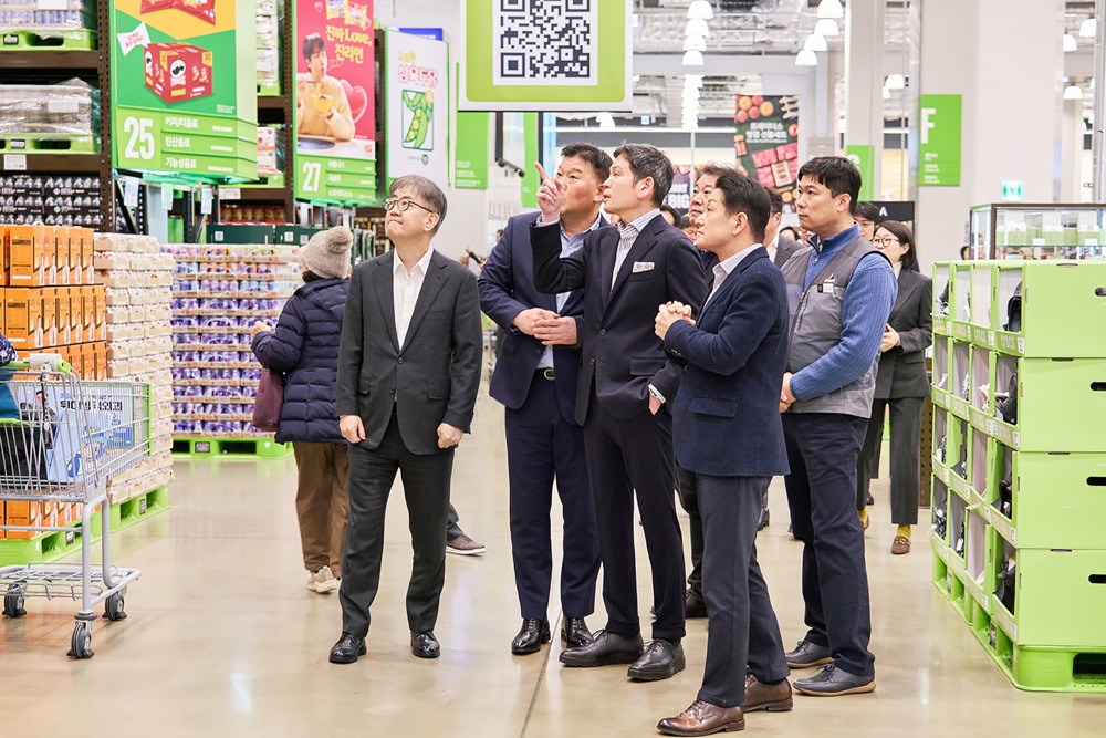 트레이더스 구월점 방문한 정용진 회장. /사진제공=신세계그룹