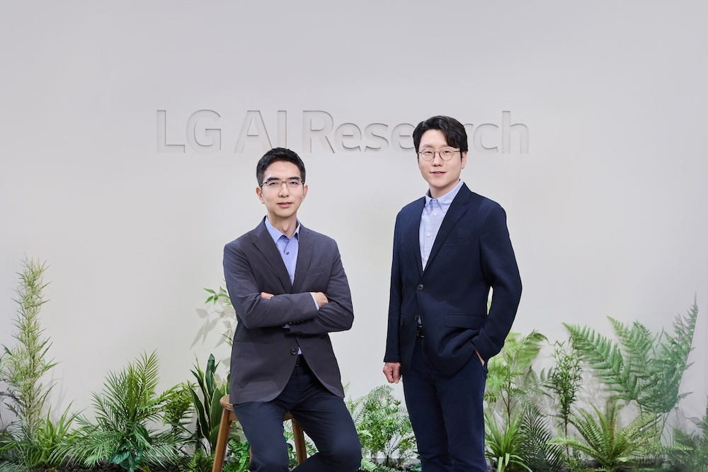 (왼쪽부터) 이홍락, 임우형 LG AI연구원 공동 연구원장. /사진=LG AI연구원