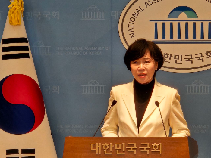 전현희 더불어민주당 국회의원이 23일 오후 1시 20분 국회 소통관에서 기자회견을 열고 공약을 발표하고 있다. /사진제공=전현희 의원실