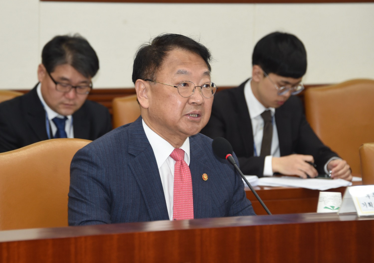 △유일호 부총리 겸 기획재정부 장관