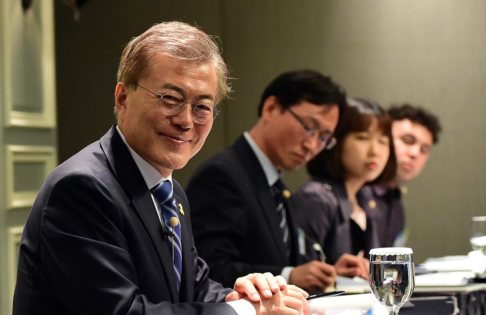 문재인 정부 정책 속도낸다…일자리위원회 윤곽
