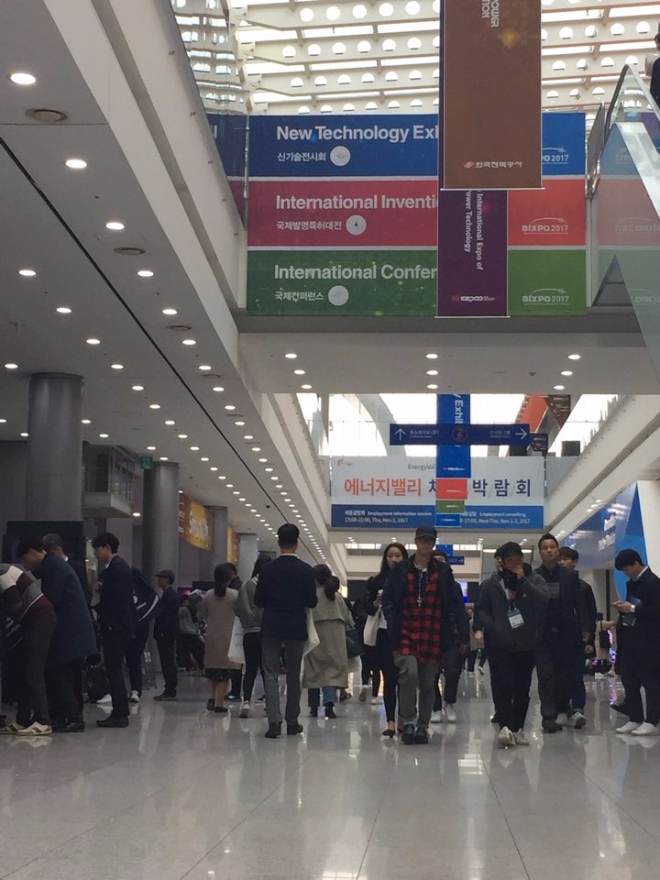 한국전력이 지난 1일부터 사흘간 광주 김대중컨벤션센터와 홀리데이인 호텔에서 개최한 빛가람 국제 전력기술 엑스포(Bitgaram International Exposition of Electric Power Technology, 이하 BIXPO)가 3일 BIXPO AWARDS를 끝으로 성황리에 폐막했다. 사진=유명환 기자.