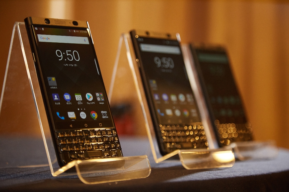 △블랙베리 키원 블랙에디션