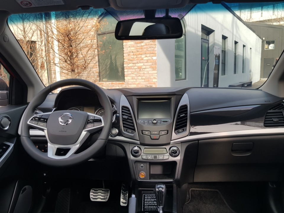 ‘2018 코란도 투리스모’ 내부 모습. 사진=유명환 기자.