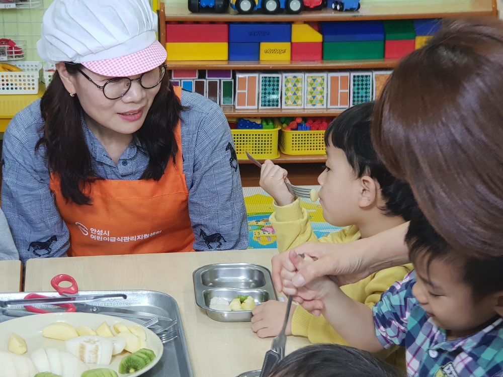 경기잎맞춤조합공동사업법인, 초등돌봄교실 과일간식 지원 시범사업 원물 광역 공급업체 지정
