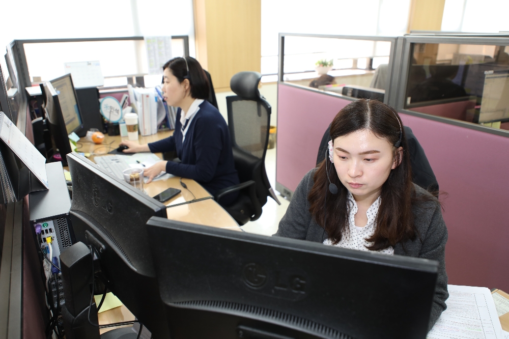 2000년 개소한 Sh수협은행 고객지원센터는 약 40여명의 전문 상담직원들이 365일 24시간 각종 금융관련 상담을 지원하고 있다./ 사진제공=Sh수협은행