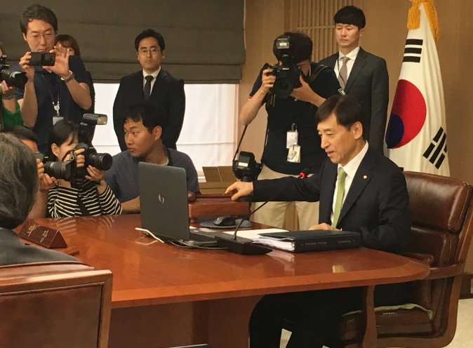 사진=구수정 기자, 지난 주 금통위 당시의 이주열 한은 총재