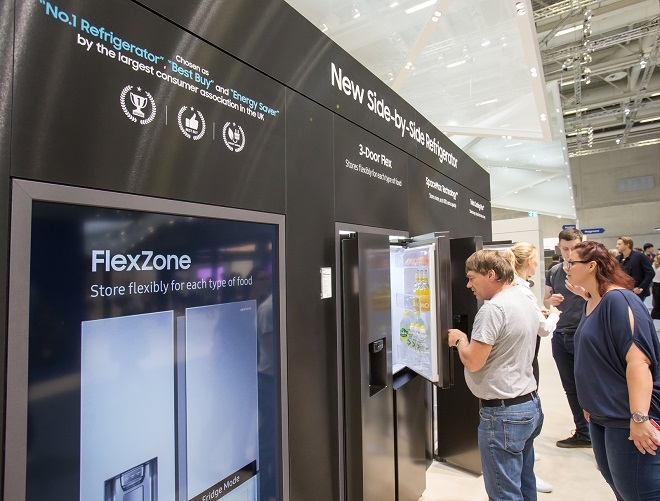 삼성전자 양문형 냉장고가 IFA 2018에서 전시됐다.