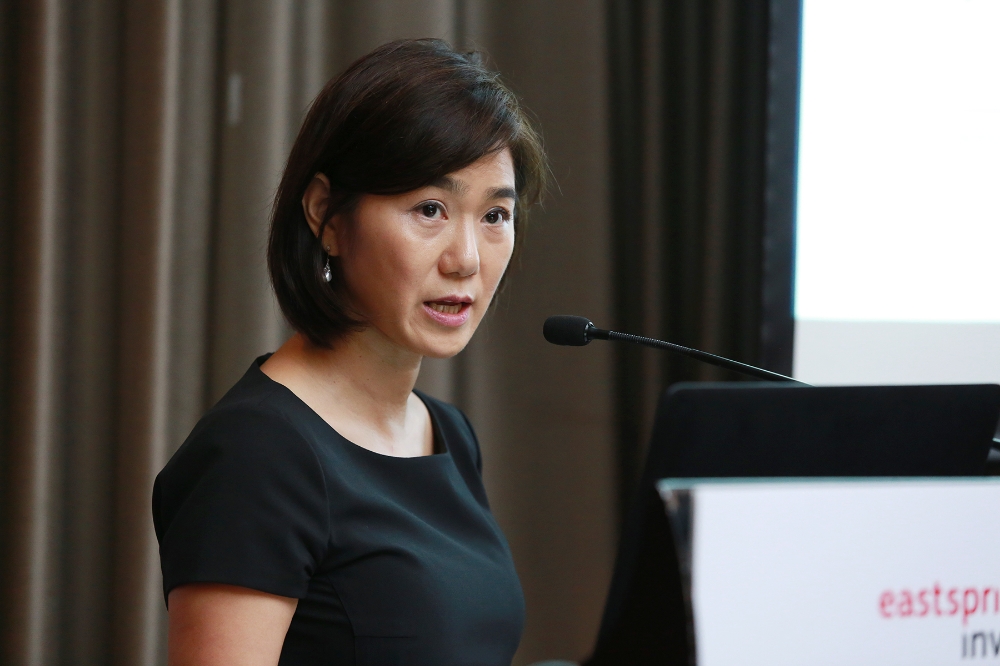 ▲알렉산드라 리 SGA 수석포트폴리오 매니저가 13일 서울 여의도 콘래드호텔에서 열린 이스트스프링자산운용 ‘글로벌 주식 시장 전망 기자 간담회’에서 발표를 하고 있다./사진=이스트스프링자산운용