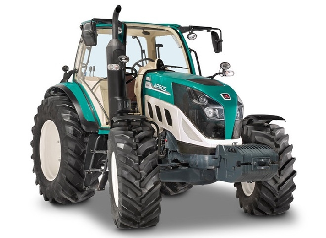 이탈리아 아르보스의 트랙터. 출처 : 두산인프라코어.