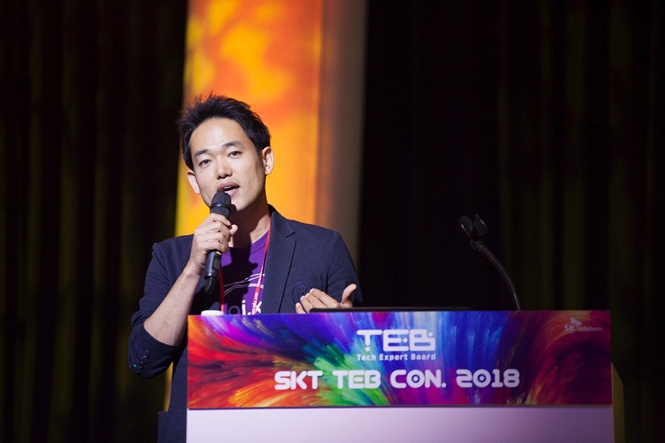 △서울 반포 세빛섬에서 19일 열린 ‘SKT TEB 컨퍼런스’에서 진요한 SK텔레콤 데이터머신 인텔리전스 그룹장이 발표를 하고 있다.